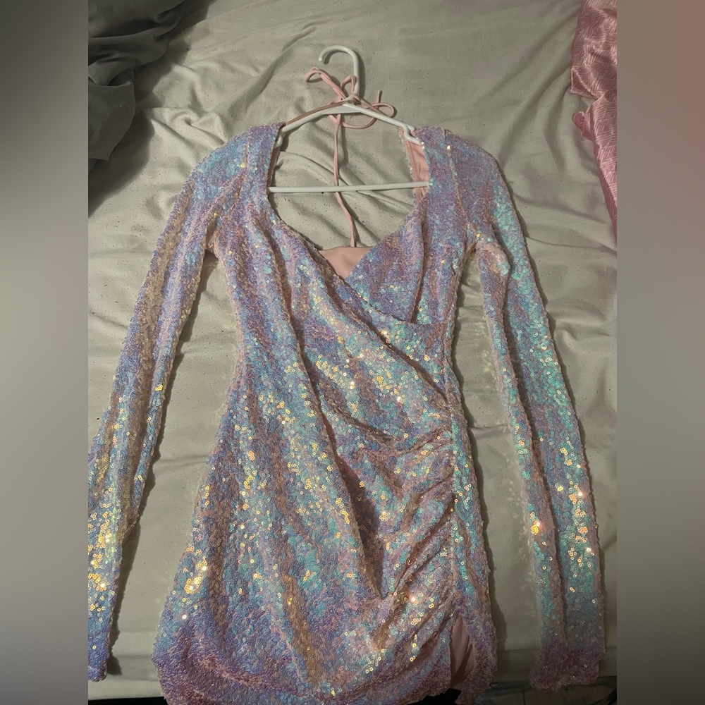 Anahi Iridescent Sequin Long Sleeve Dress in LightPink